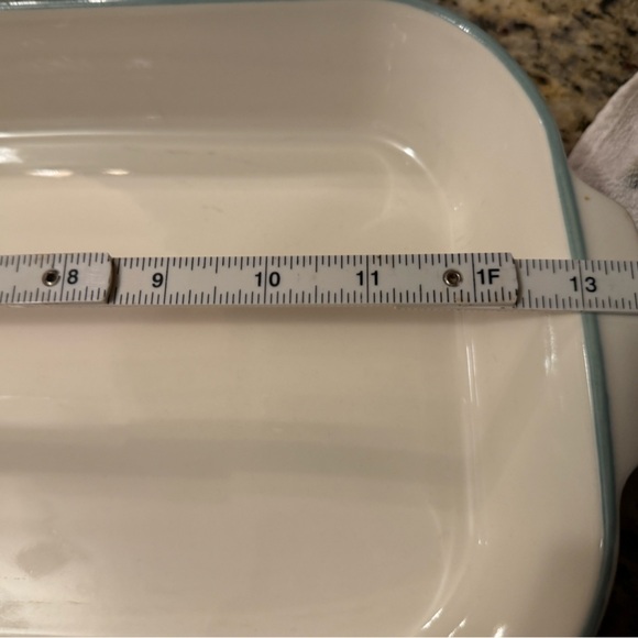 Pfaltzgraff 2 QT Rectangular Baker in the Juniper pattern with green trim. - Picture 4 of 5